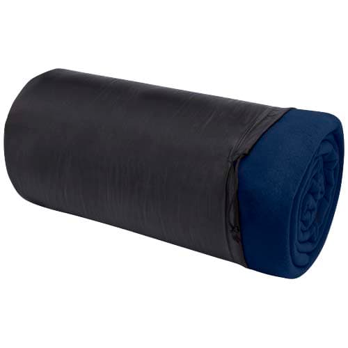 La couverture à carreaux unie Huggy est composée à 100 % de polaire 200 g/m², une matière douce et confortable qui fournit ra, coloris Marine